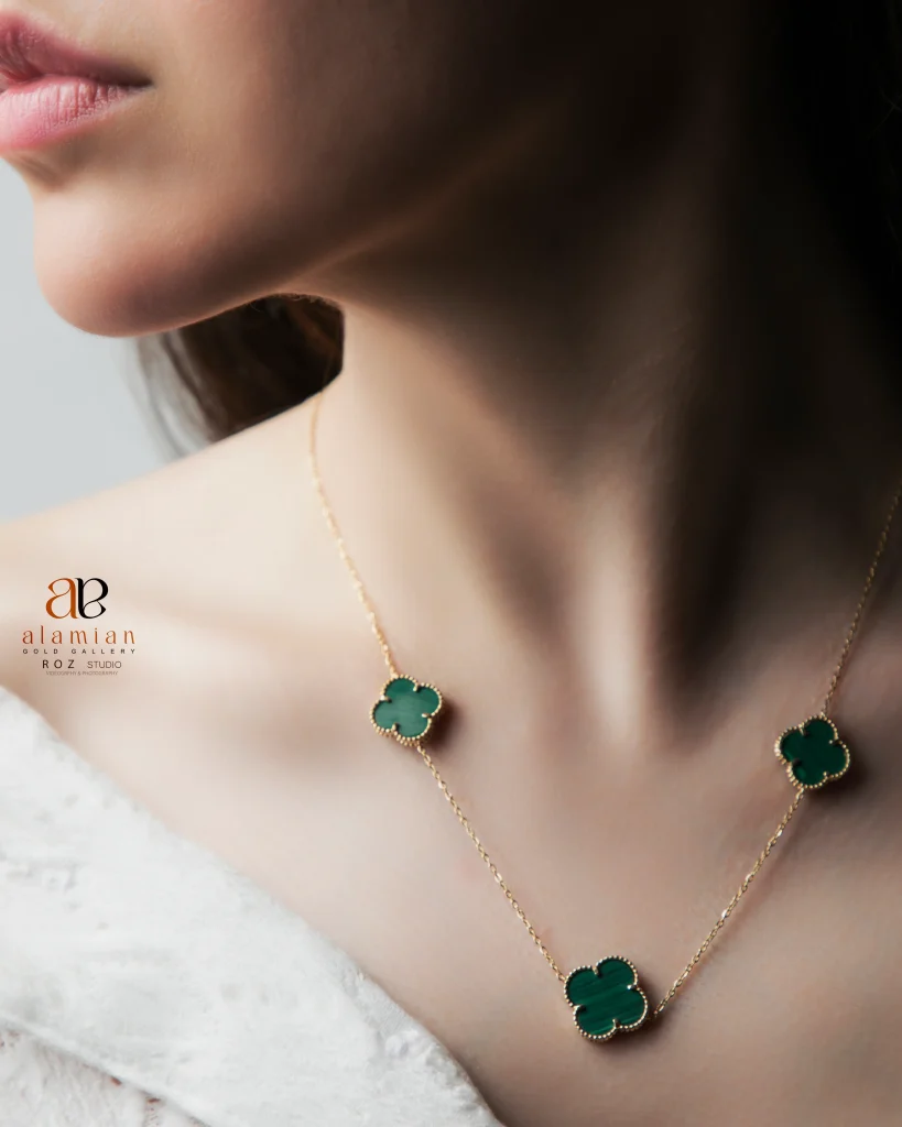 گردنبند ونکلیف